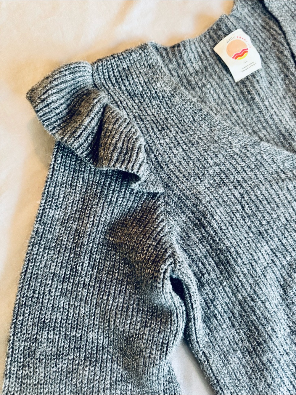 DAILY PRACTICE Grey Ruched V-Neck Puff-Sleeve Sweater w Center Tie - Picture 9 of 16